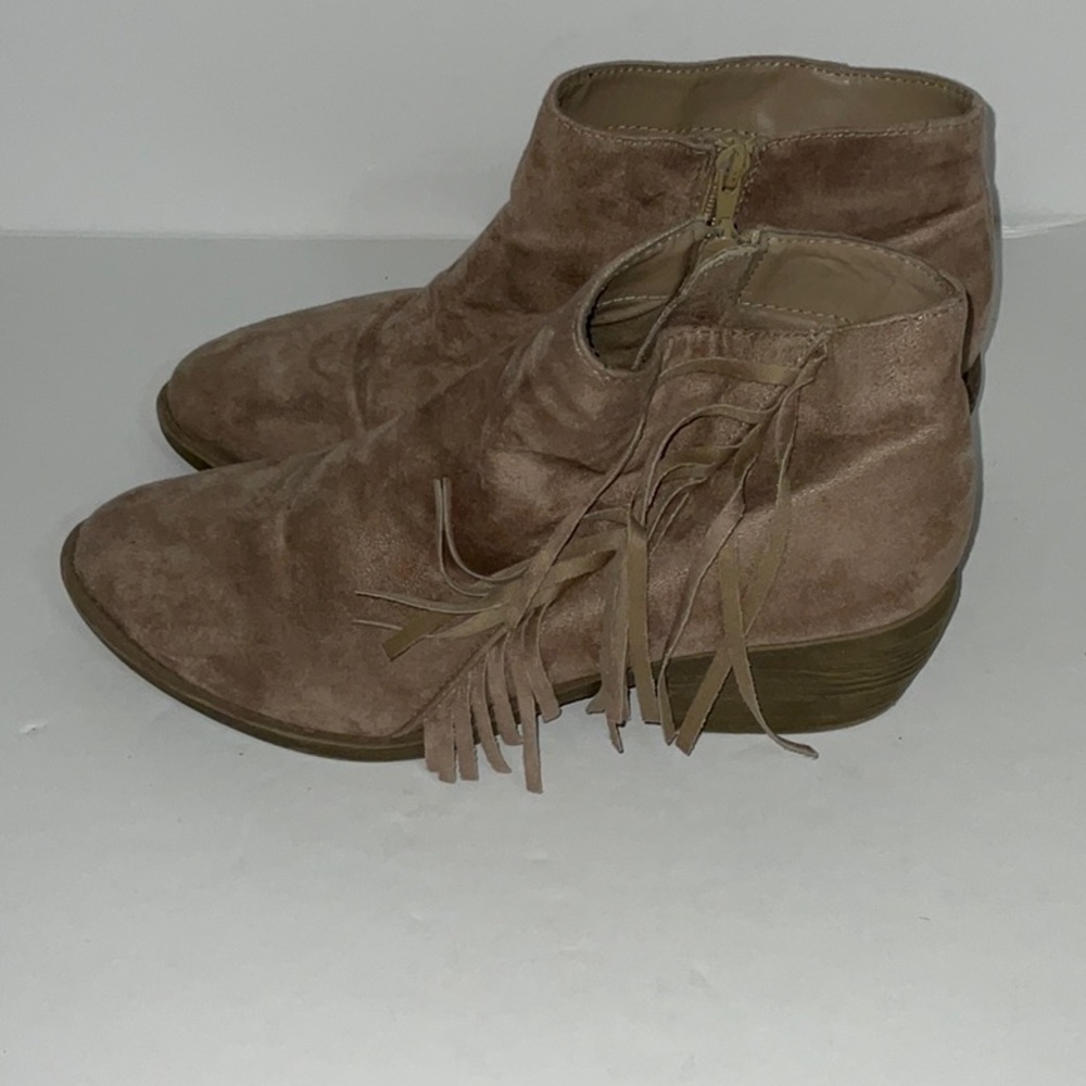 💲American Eagle Ankle Boots, Size 10 - Picture 2 of 8